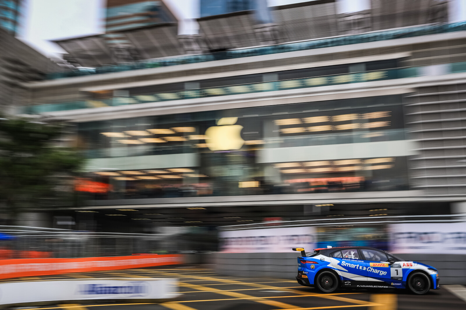 Jaguar I-Pace eTrophy Smart-Charge Livery