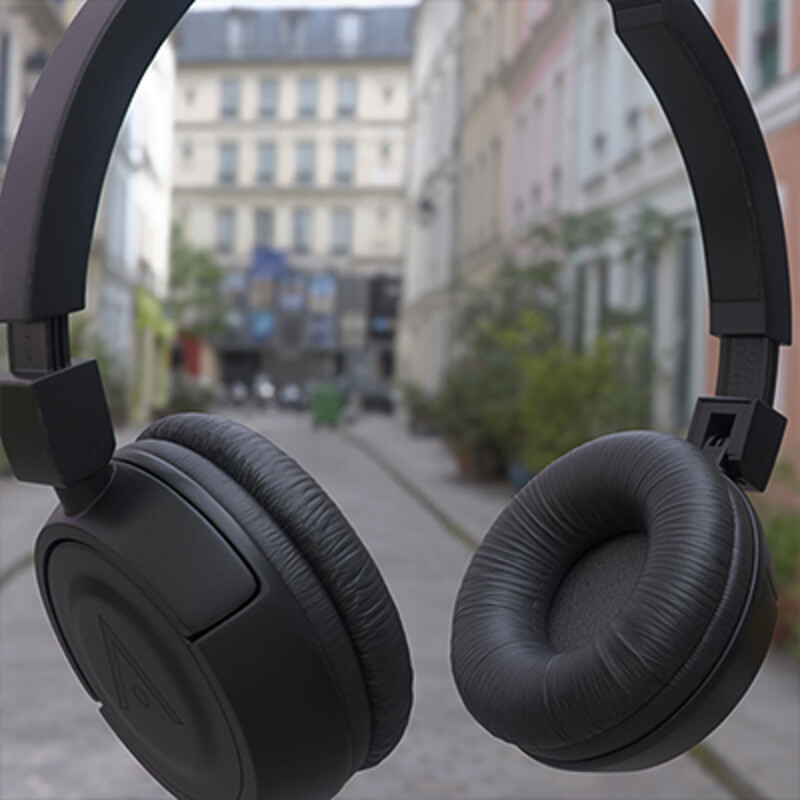 Headphones | Cloth and real-time practice