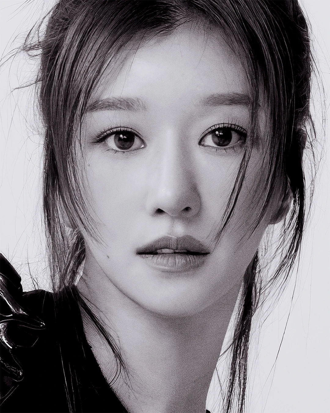 Seo Yea-ji, reimagined in monochrome 🖤