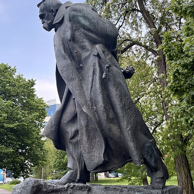 Józef Piłsudski monument