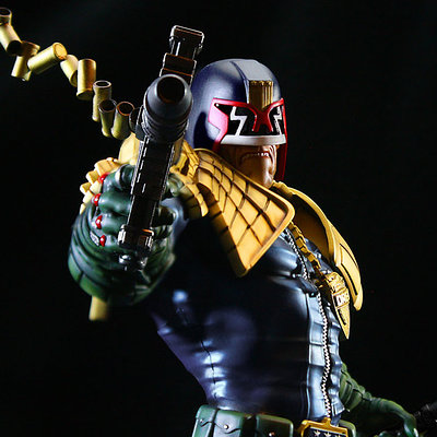 Dredd cu hero b