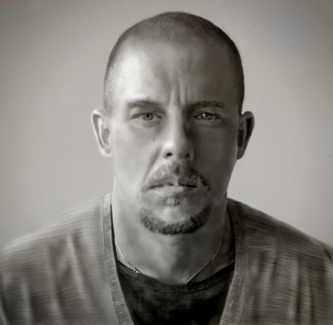 16 个Alexander McQueen portrait 点子