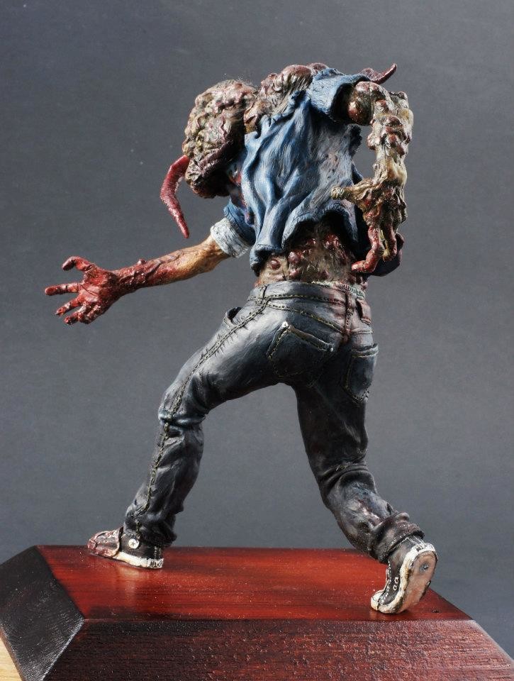 Left 4 dead sales smoker action figure