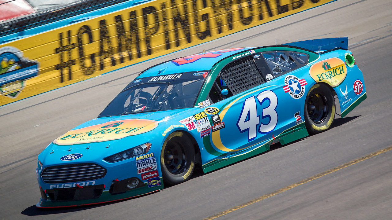 The 2015 #43 Eckrich Ford Fusion in action during the CampingWorld.com 500 at Phoenix International Raceway on March 15, 2015. (Photo credit: Brad Schloss Photographic, Smithfield Foods)
