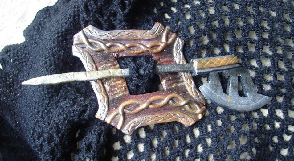 Dwarven pin