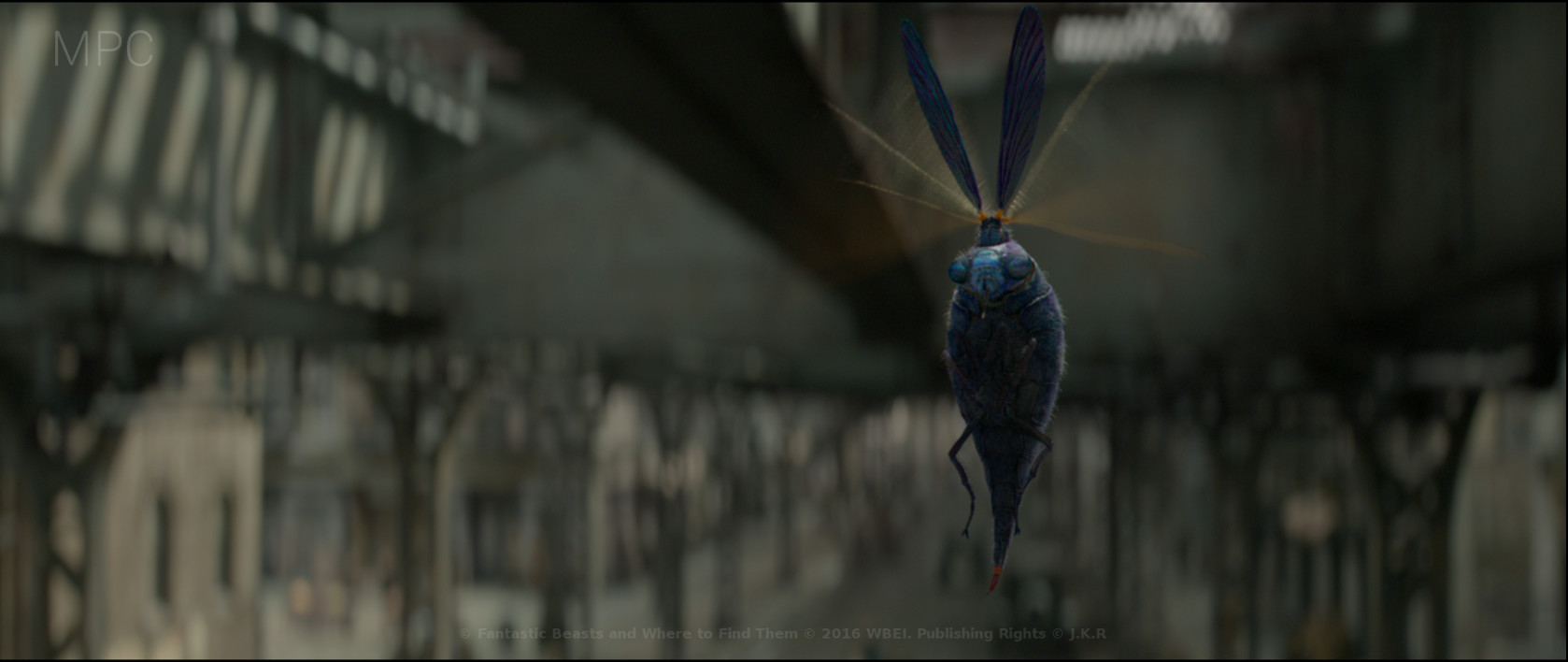 существо в мобильном телефоне