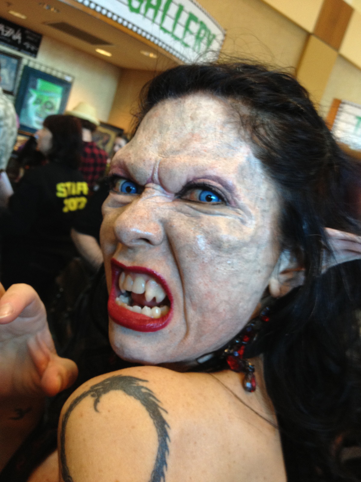 Monsterpalooza Vampire Makeup Demo (W. Chris Mills)
