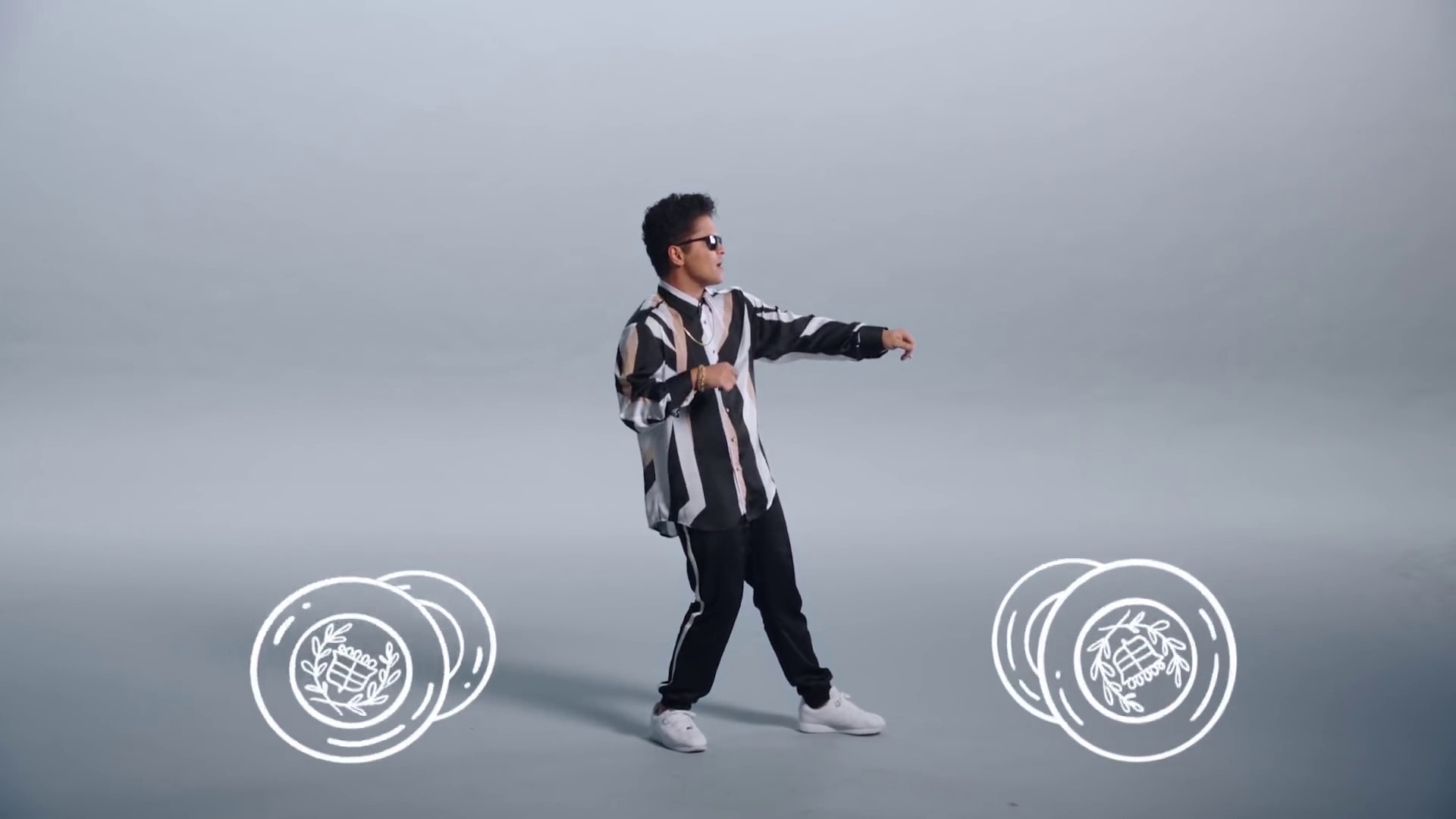 Julia Djurdjevic Greenscreenproject Bruno Mars That S What I Like Ii