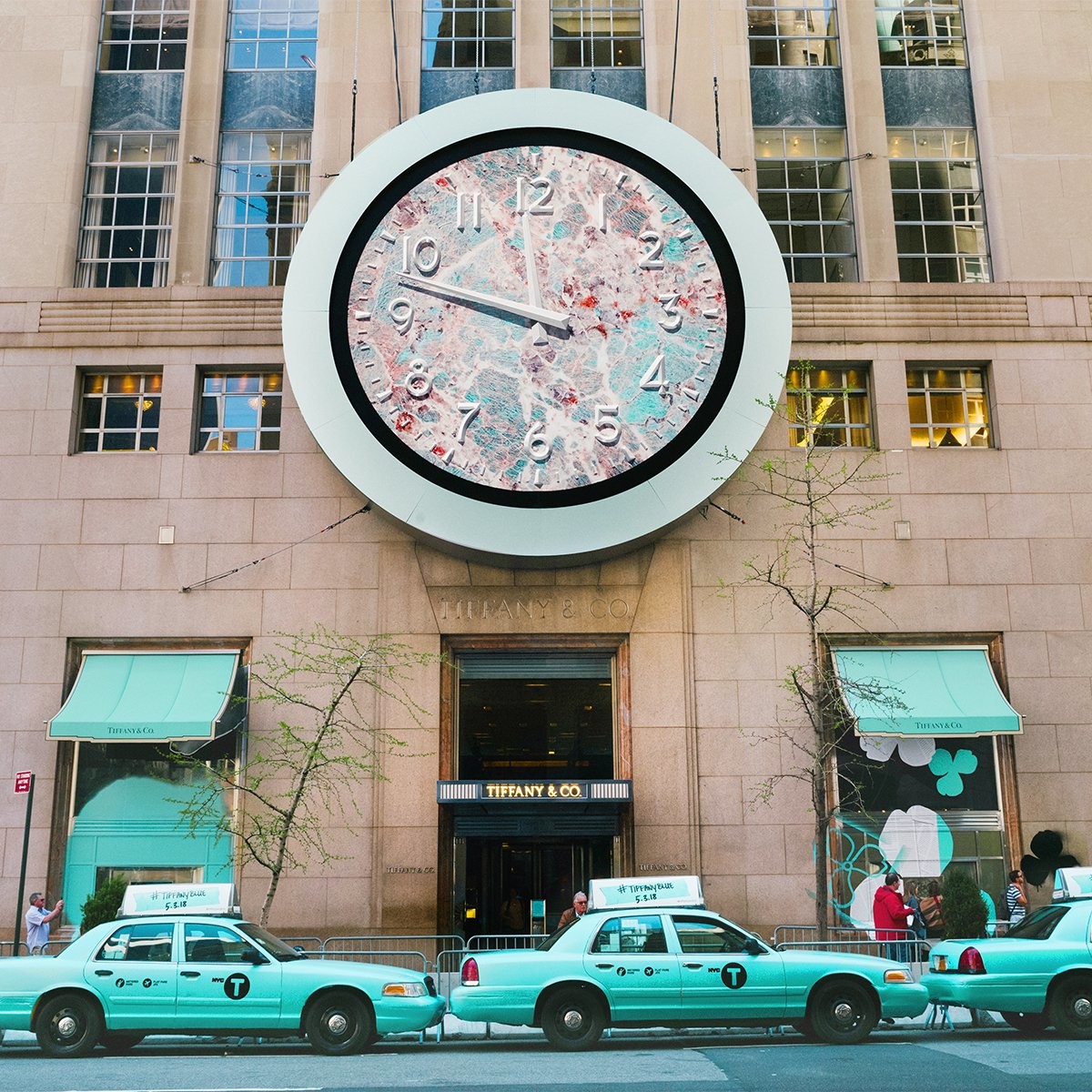 tiffany 5th ave hours