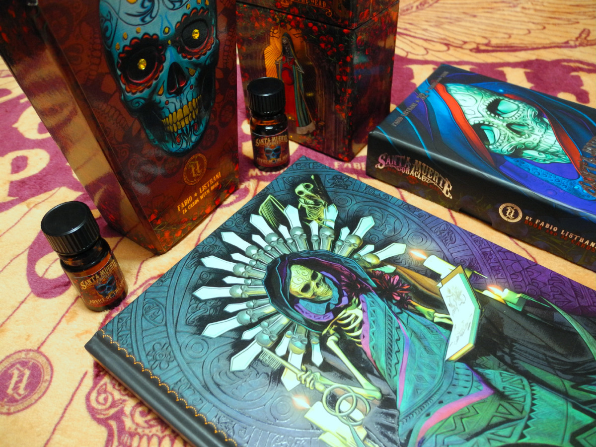 SANTA MUERTE Oracle by ©Fabio Listrani OUT in October 2018 - on © Lo Scarabeo Tarot.
Based on the Mexican triptych of the Dead: Calavera Catrina, Dias de los Muertos &amp; Santa Muerte.
