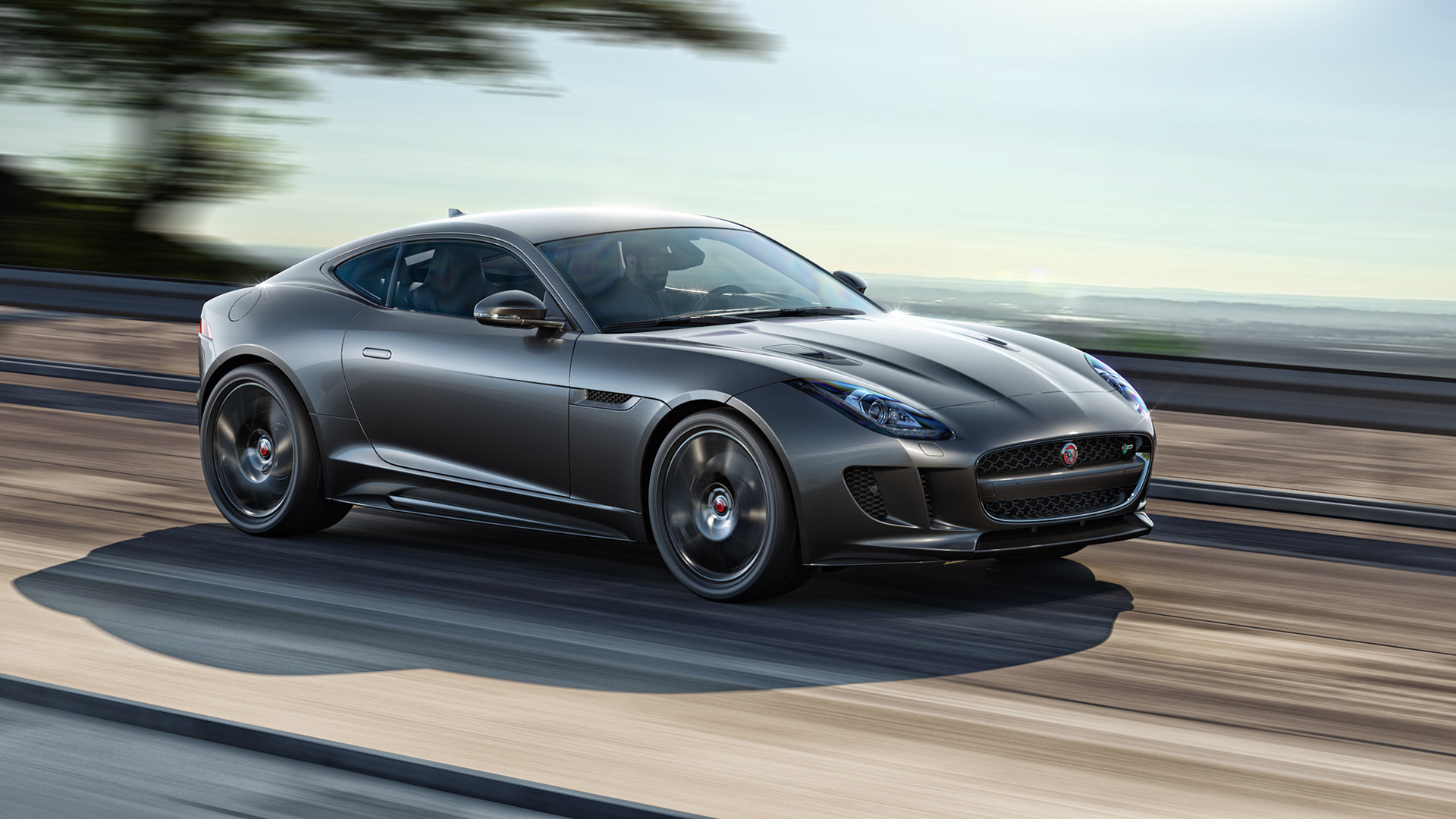 Jaguar f Type светлый