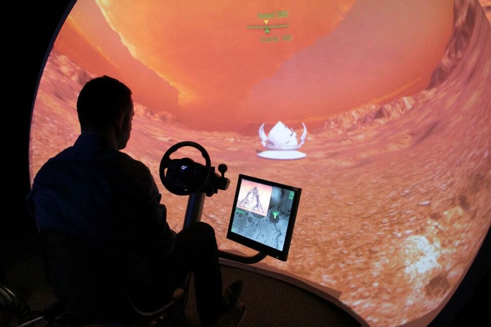 Mars Vehicle Simulator, Doga Schools Astronomy Museum, Dome Projection 2015