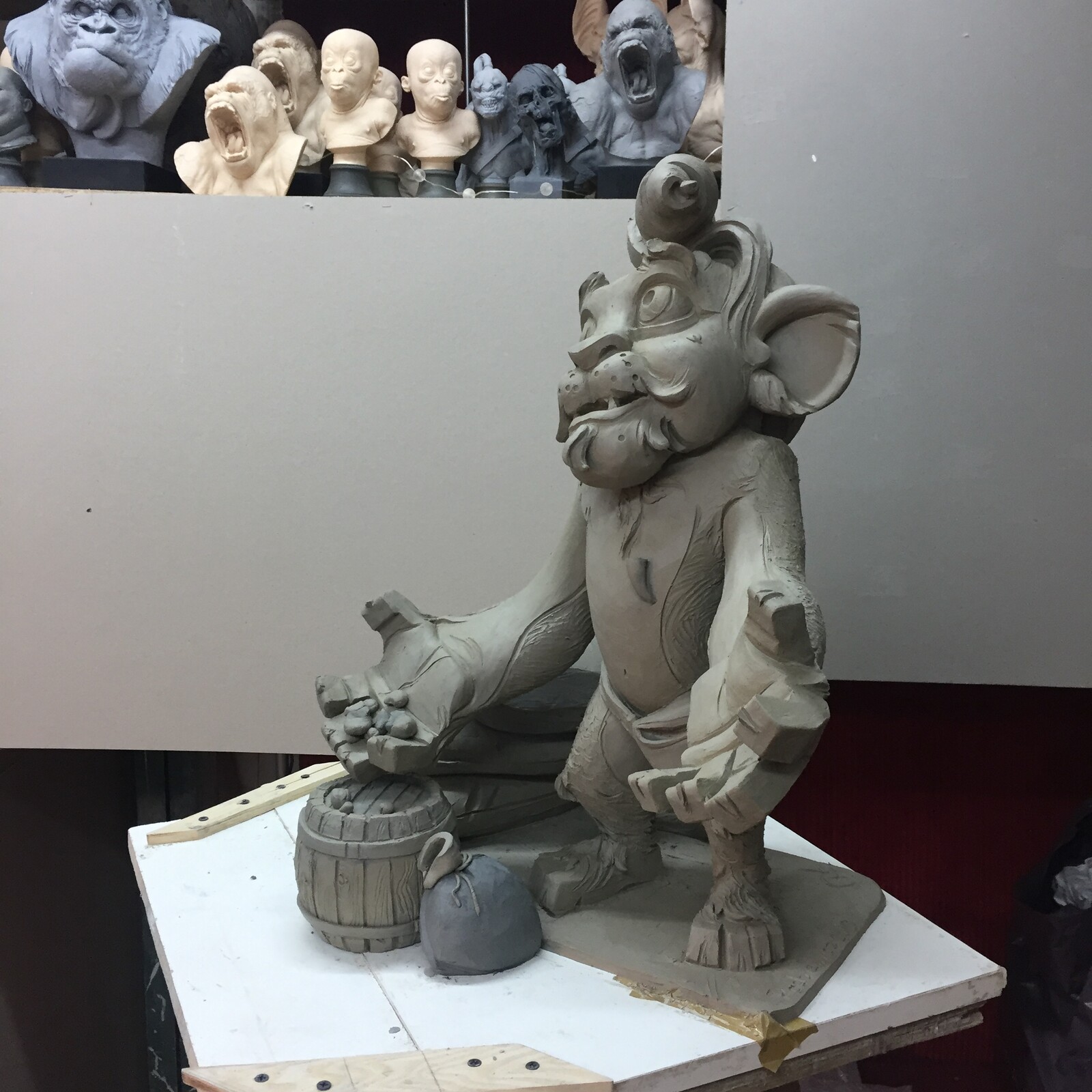 Hewelion wster clay sculpture. It is 53 cm tall. 