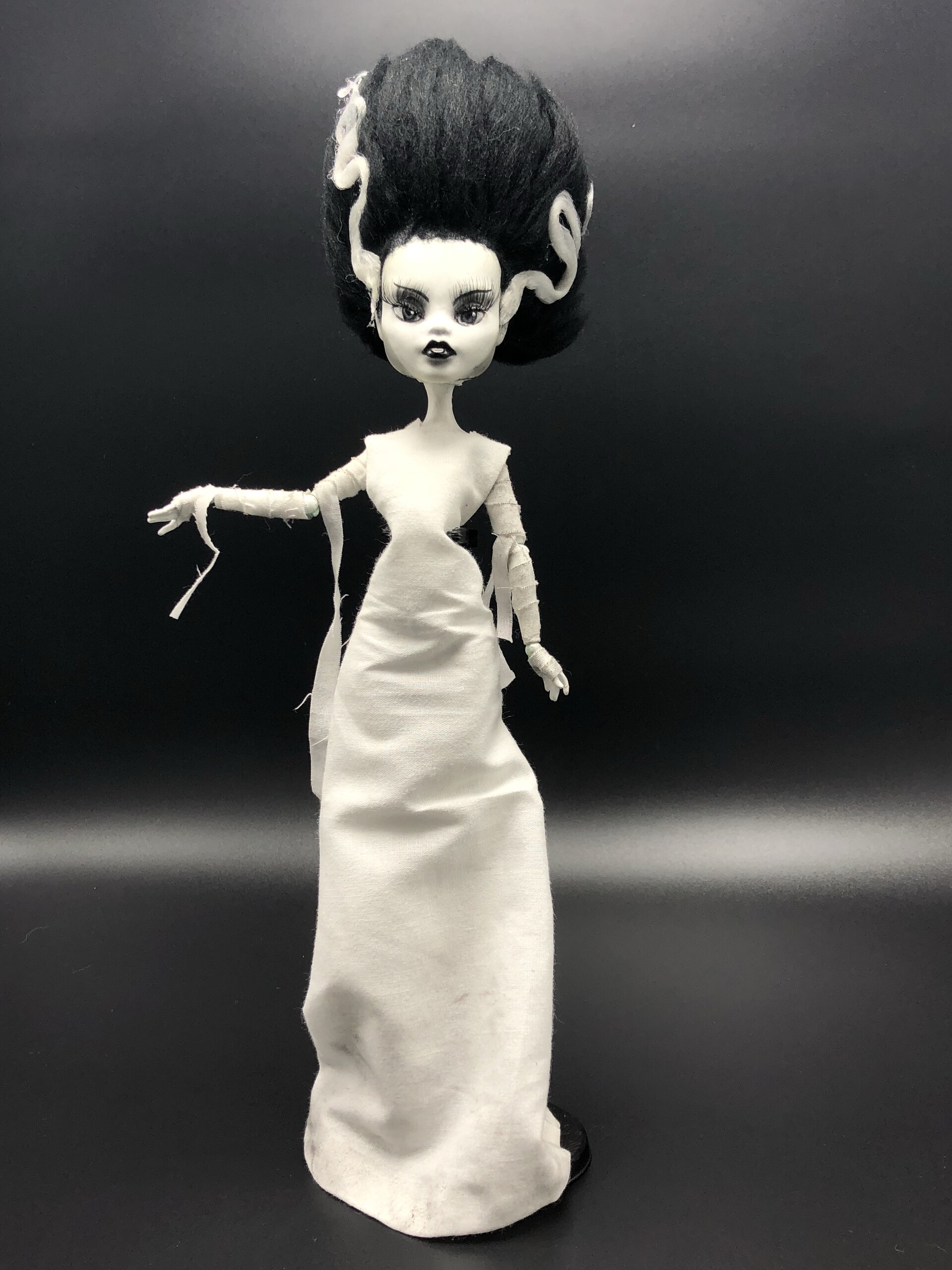 Bride of frankenstein barbie online