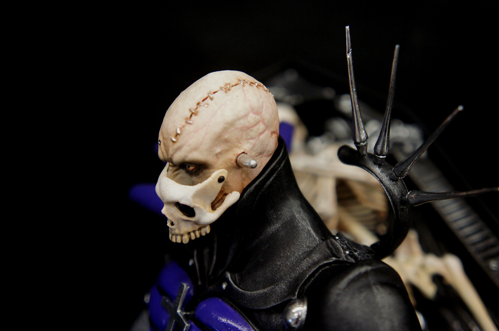 Yasushi Nirasawa: Punishment Sodo Coffin Art Statue