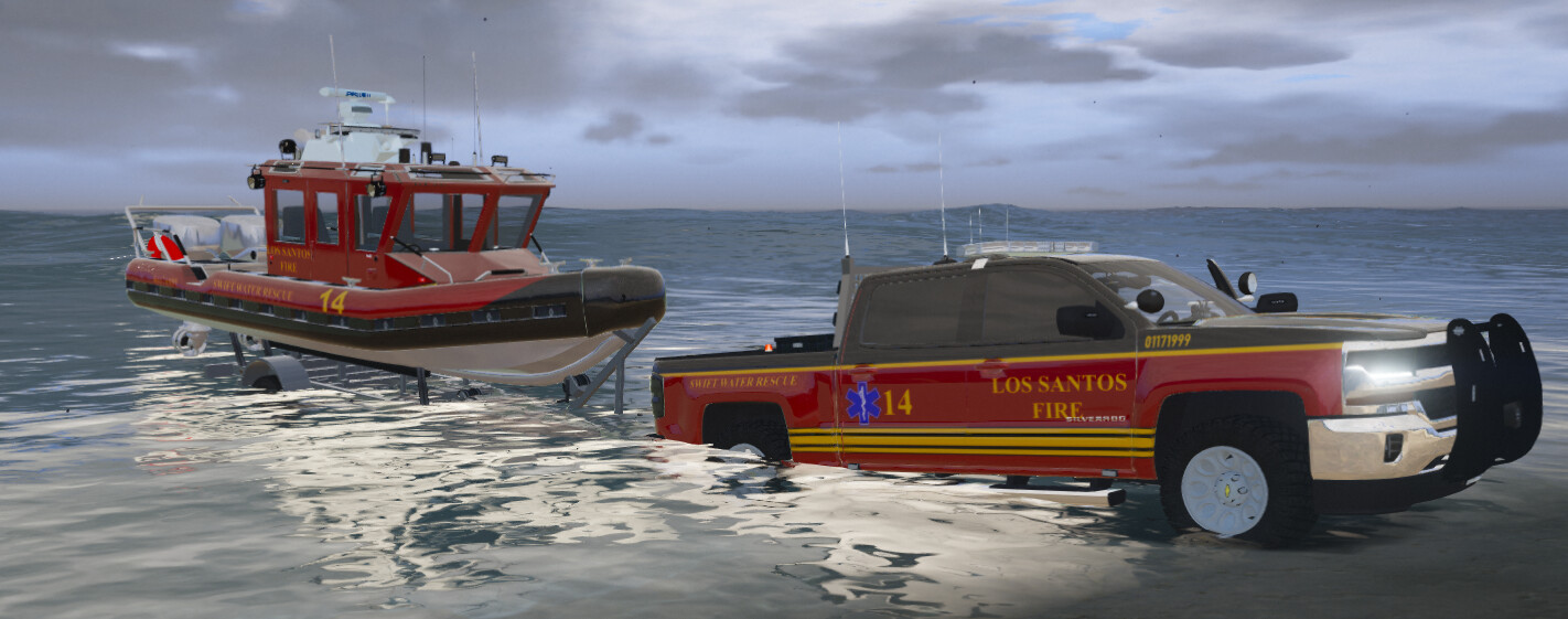 Chris C GTA 5 Chevy Silverado & Rescue Boat