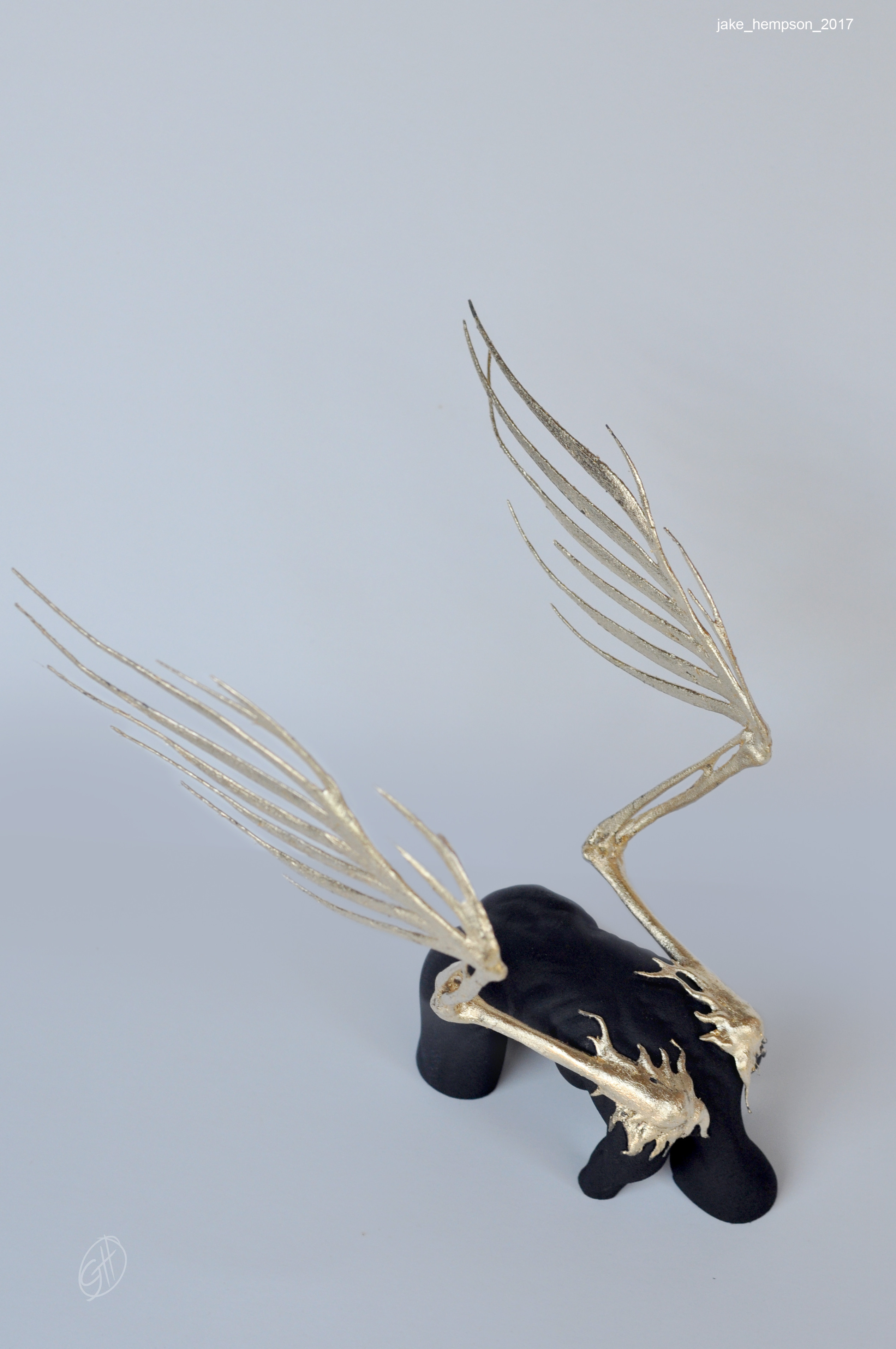 Fallen. Gold leaf and varnish. (3D Print)