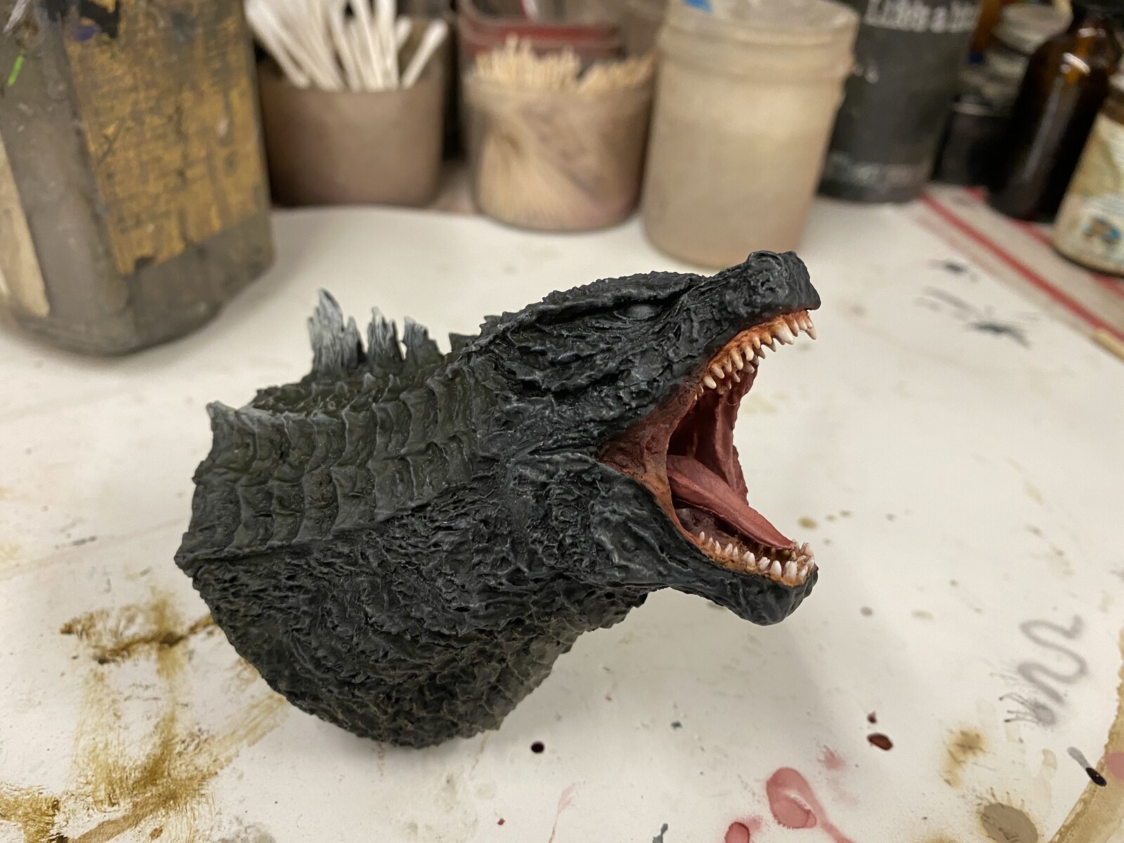 2014 Godzilla 30 cm Art Statue W.I.P . 
https://www.solidart.club/