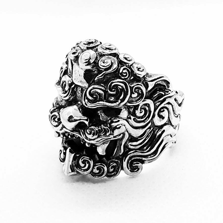 Foo dog ring top