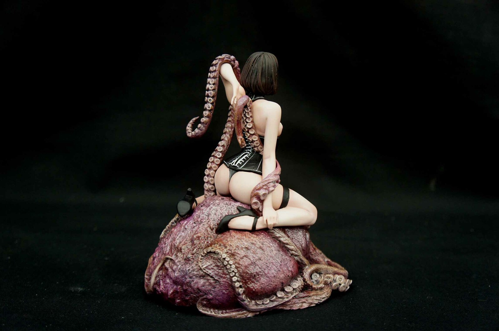 Octopus Girl Art Statue 章魚少女
https://www.solidart.club/