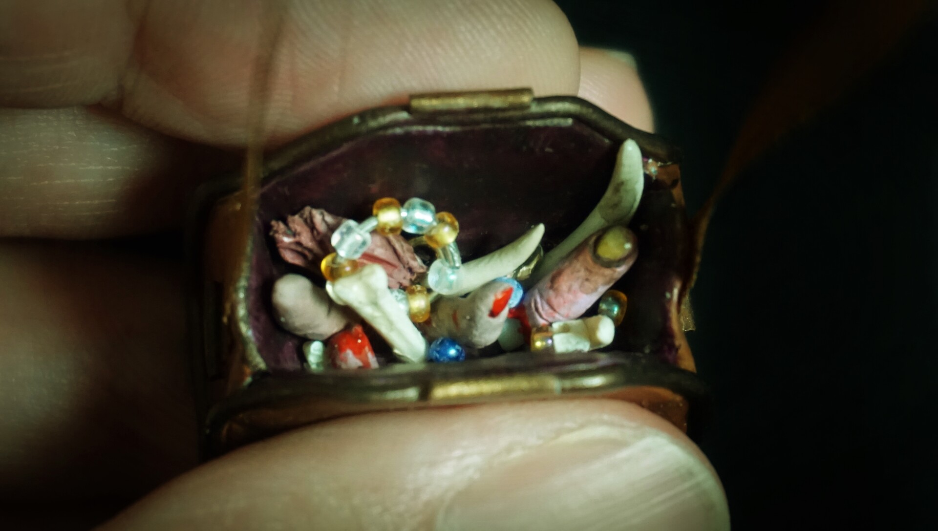 Artstation The Moonlight Man Luca Van Dort But these banal actions quickly take a menacing but jessie still dreams in the red of that solar eclipse — dreams that include the moonlight man with eclipse eyes. the moonlight man luca van dort