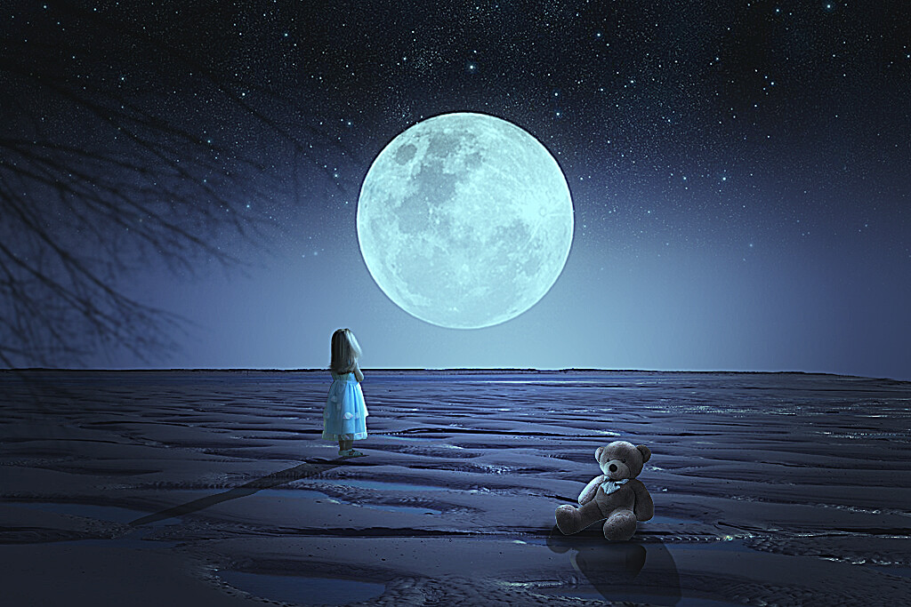 The Big Moon Photo Manupulation.