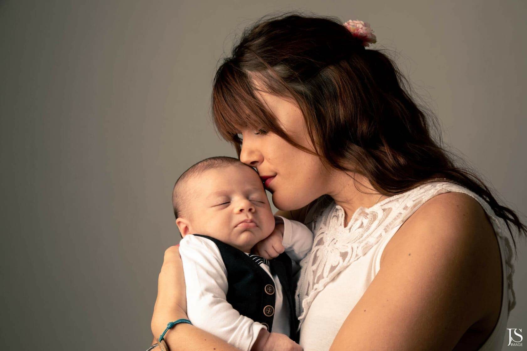 Kimberley Roussel - Mother love