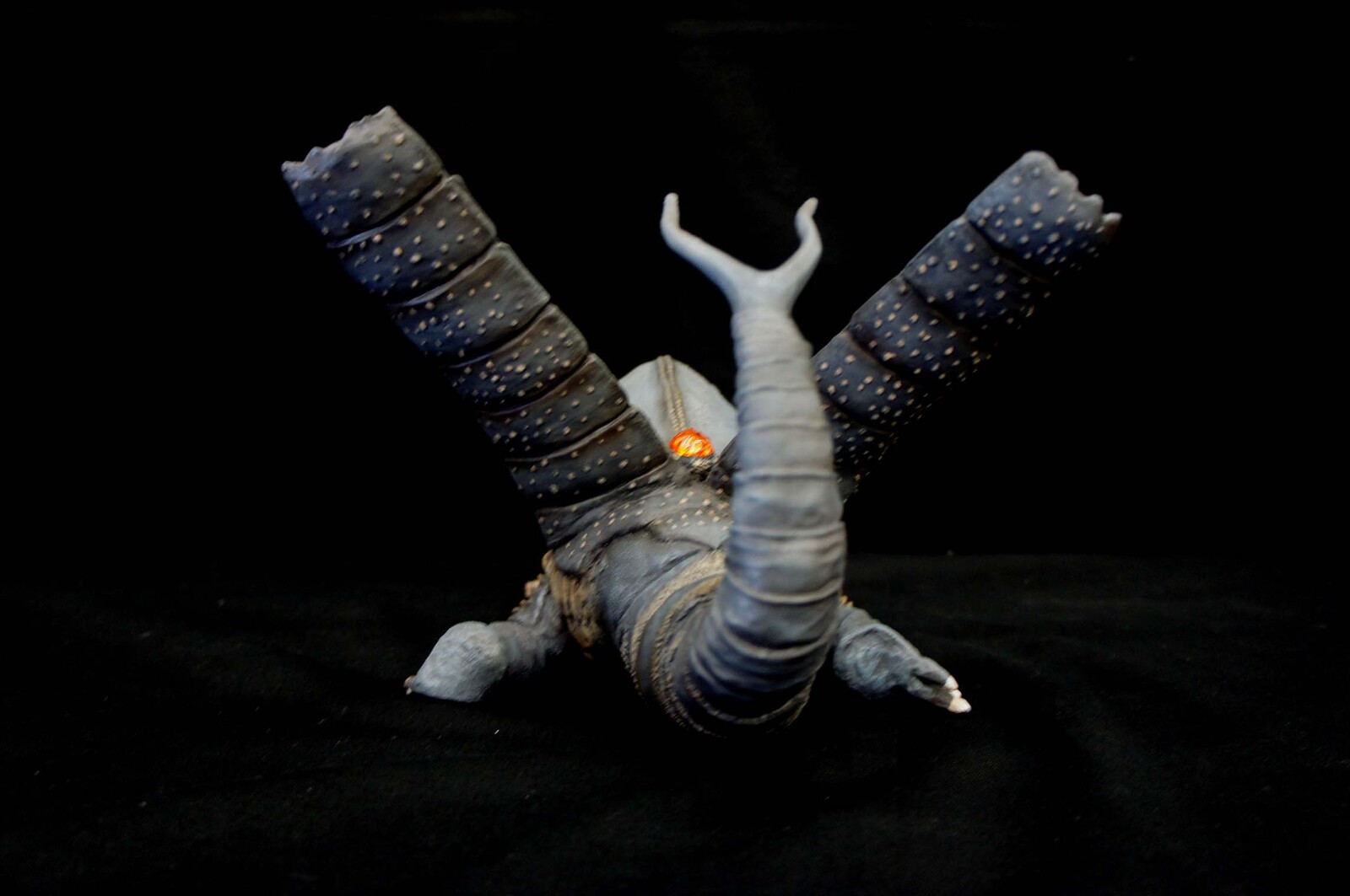 毒ガス怪獣 ケムラーKemular Posion Gas Monster Art Statue 
https://www.solidart.club/