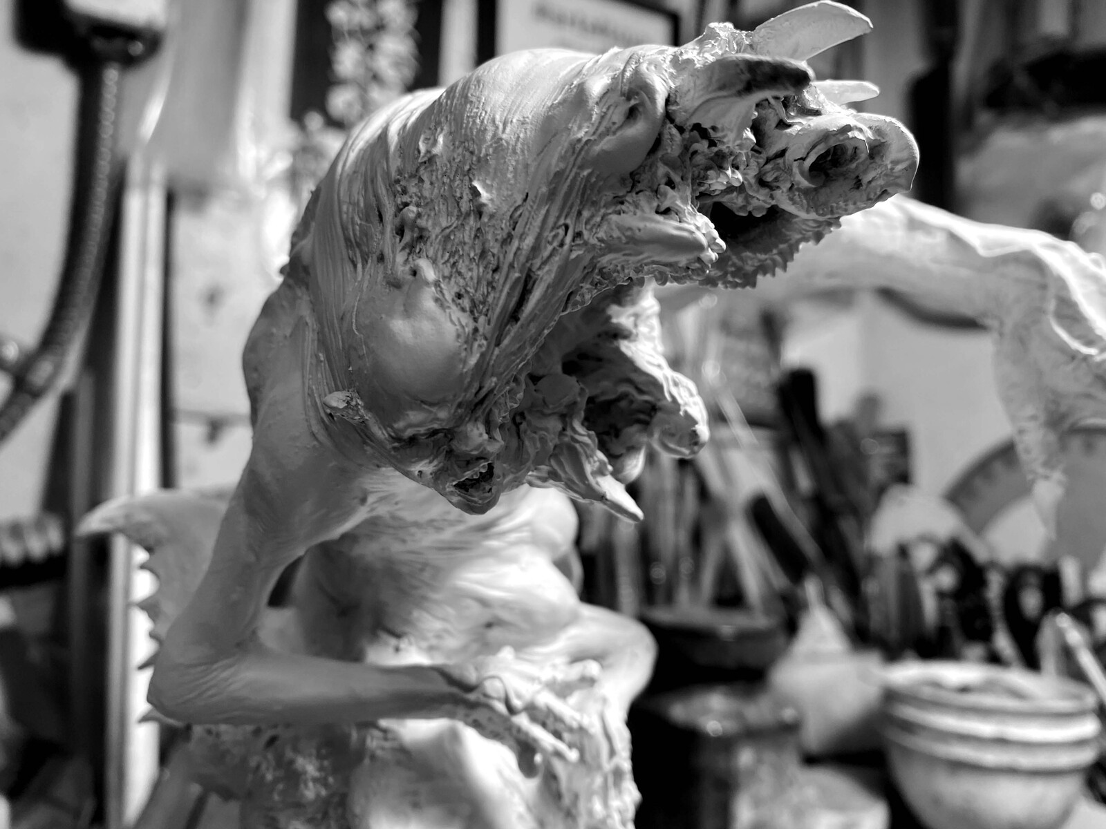 John Carpenter "The Thing"  Blair Who Goes There Monster Art Statue 
https://www.solidart.club 