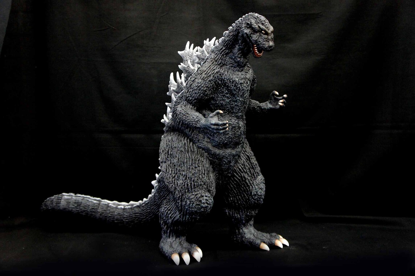 1954 Godzilla 60 cm Art Statue 
初代 ゴジラ
https://www.solidart.club/