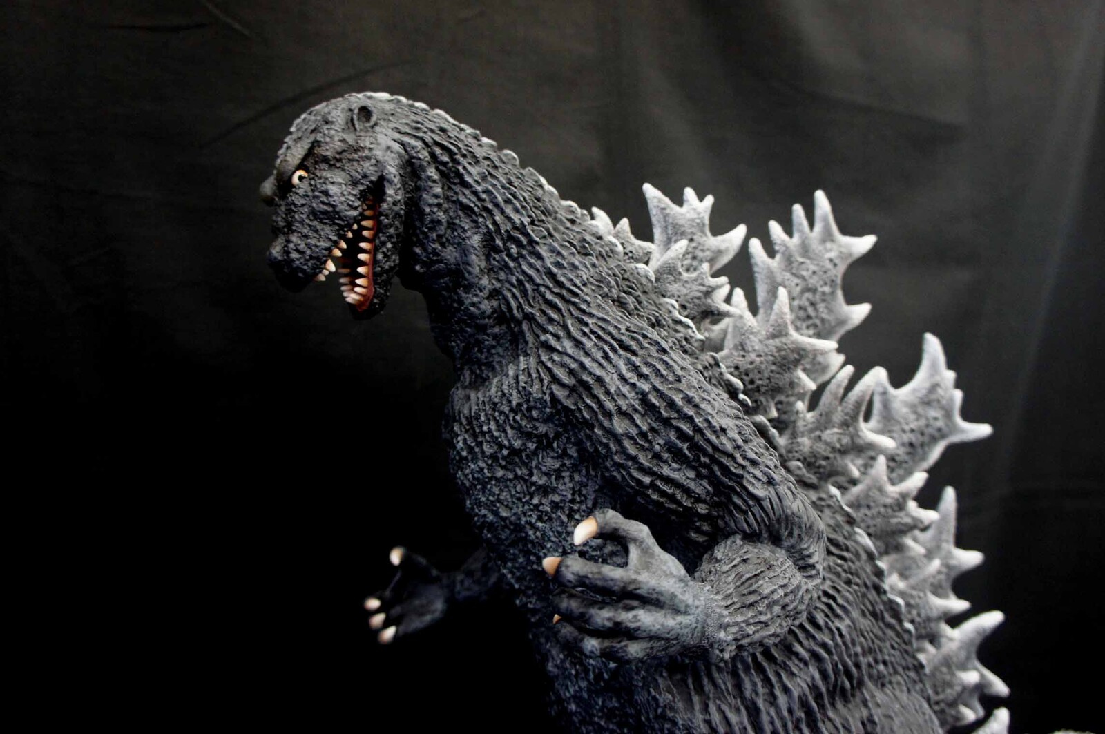 1954 Godzilla 60 cm Art Statue 
初代 ゴジラ
https://www.solidart.club/