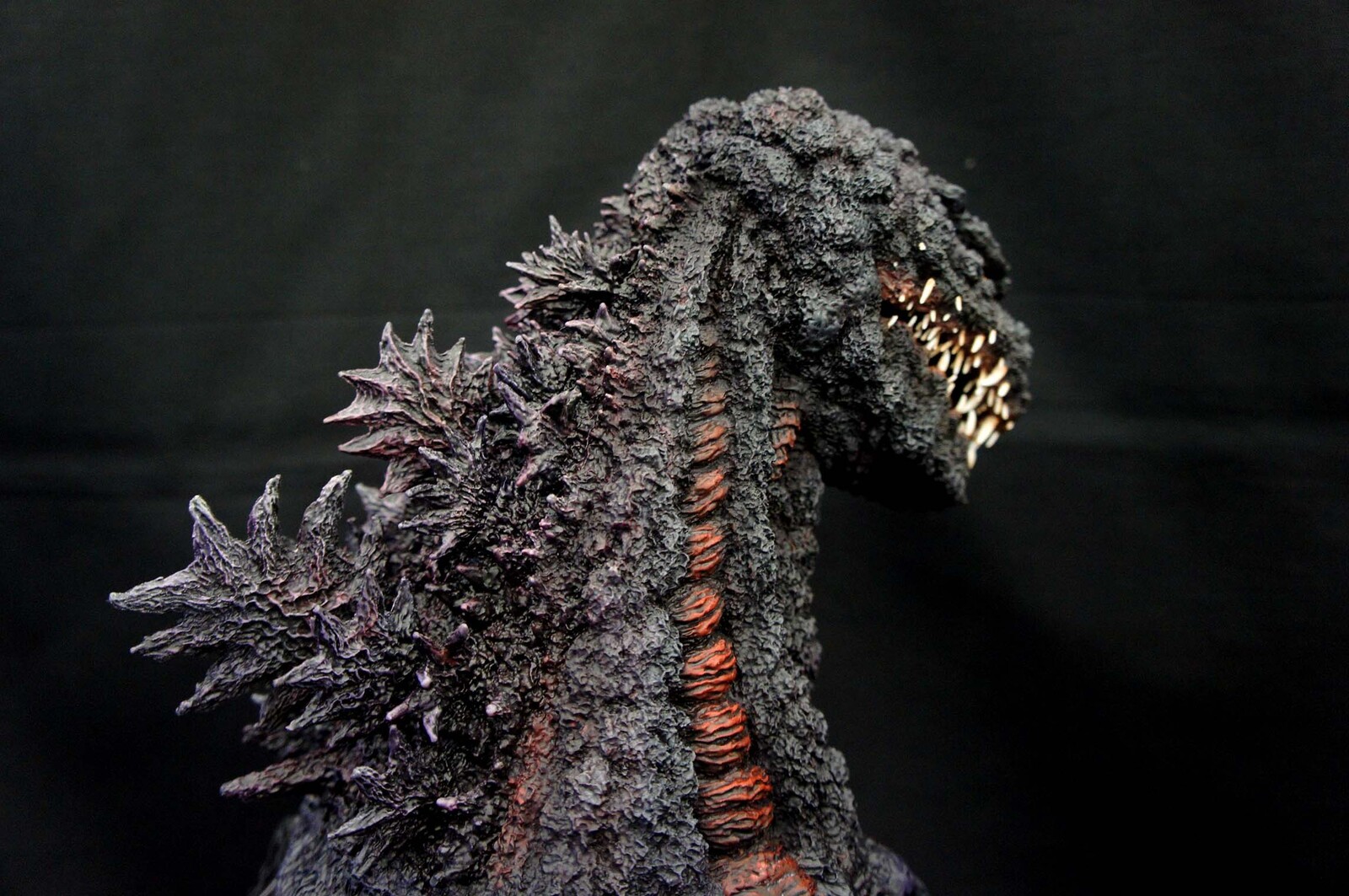 Shin Godzilla Bust  Art Statue シンゴジラ第四形態胸像 完成品
https://www.solidart.club/
