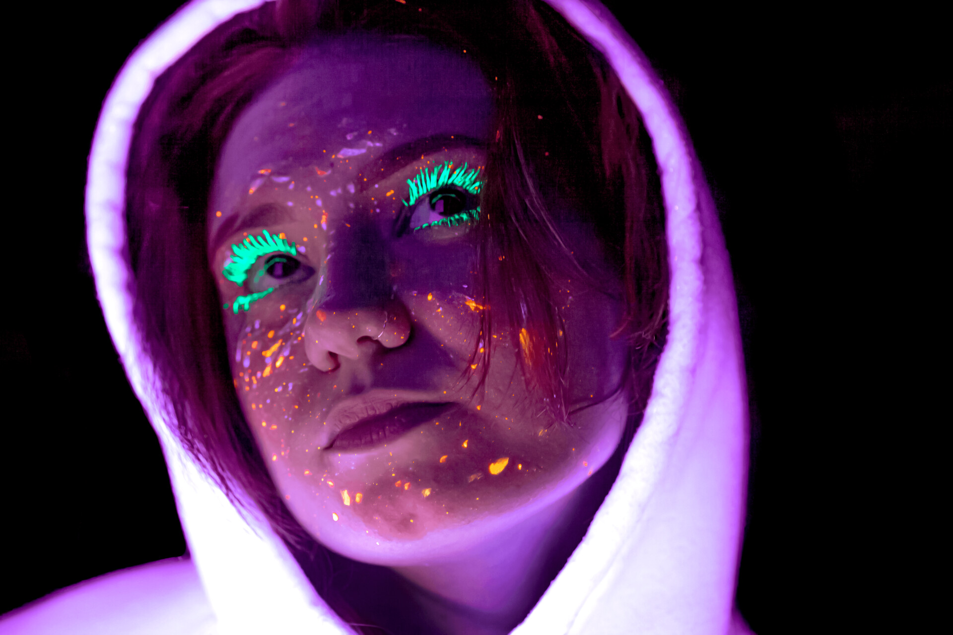 ArtStation UV paint photography