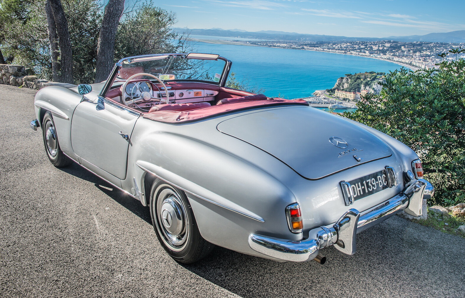 mercedes 190SL original/real life
rear quarter