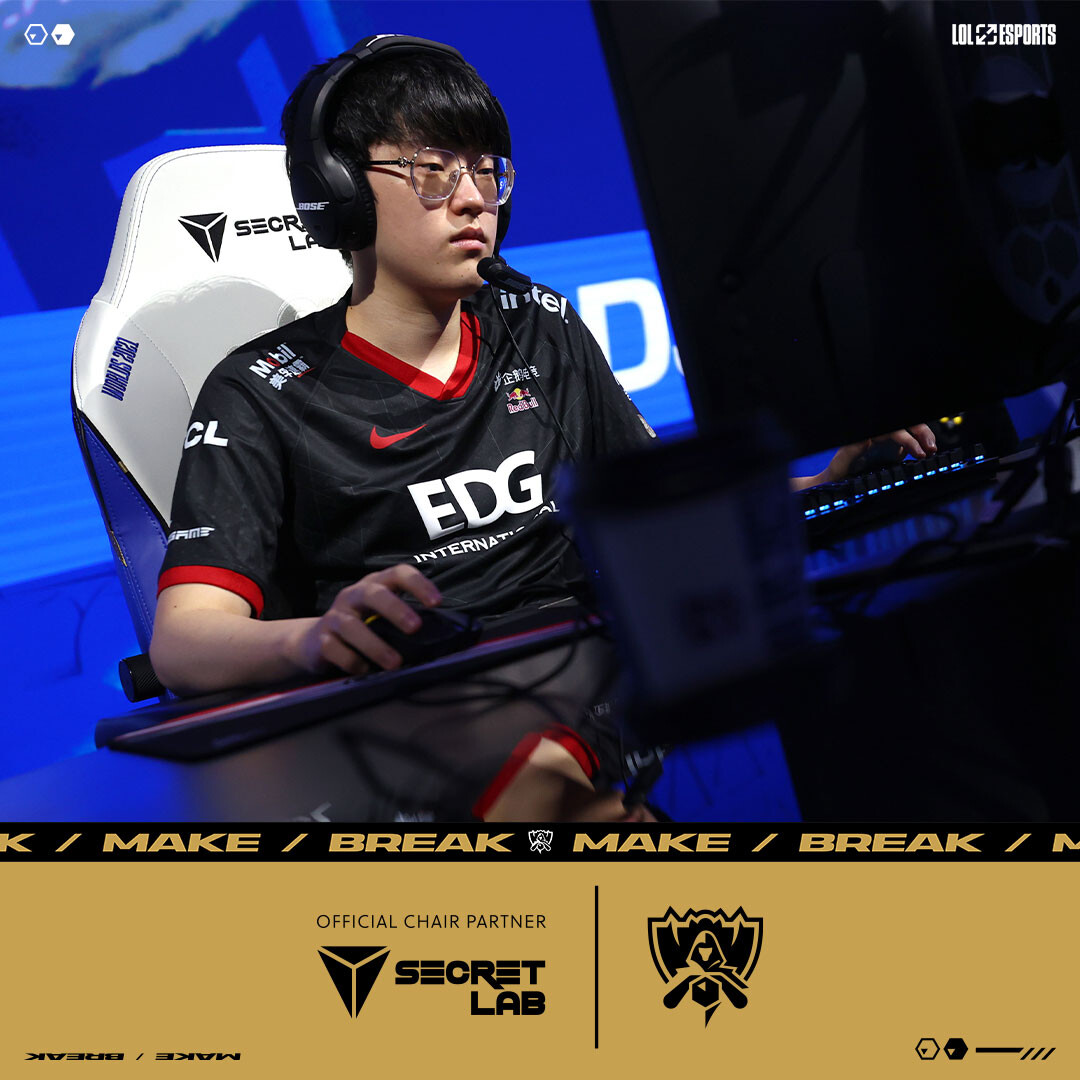 Clement Tan Secretlab Worlds 2021 Edition Chair