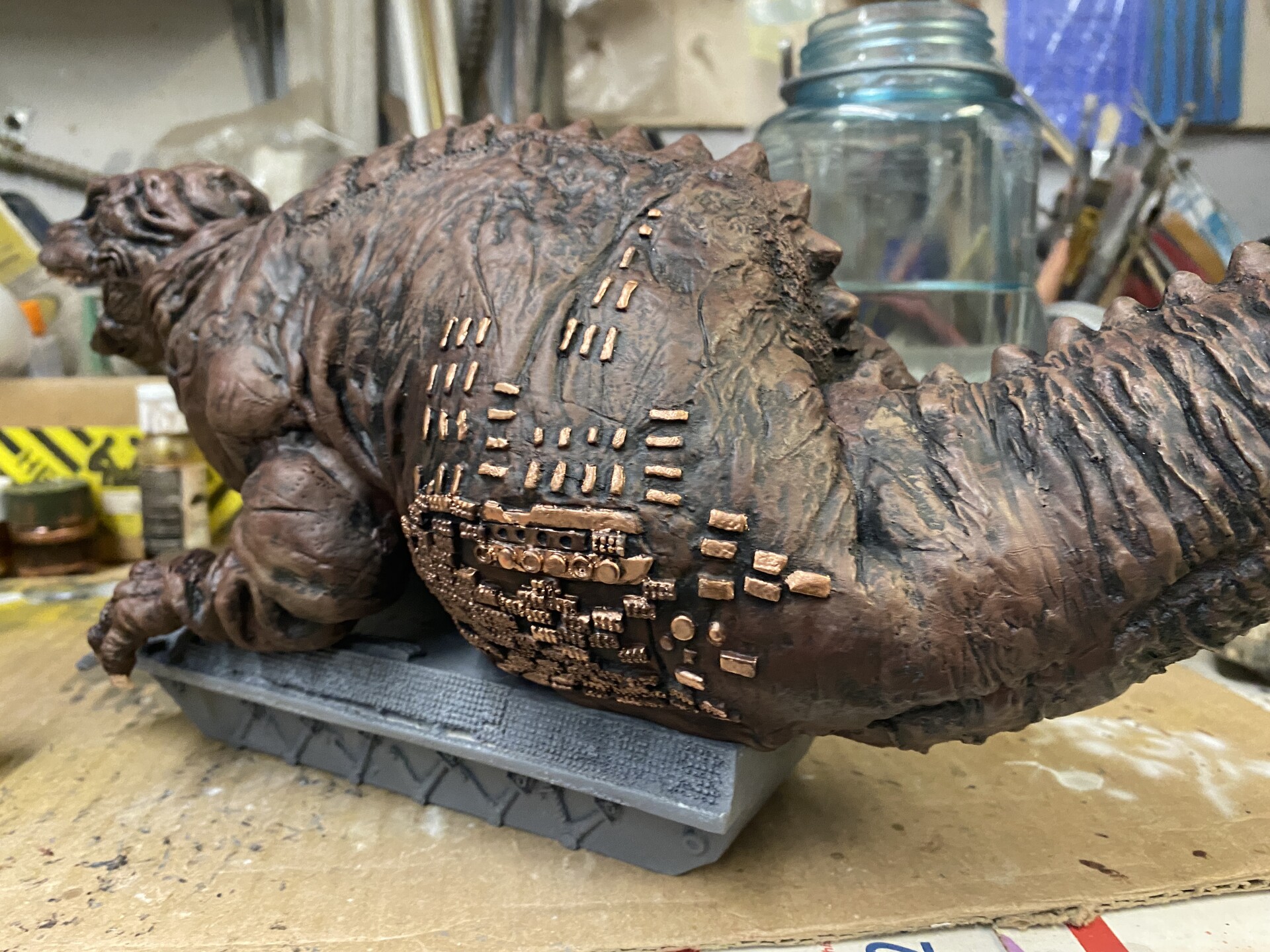Robin Kwok - Dinosaur Tank Art Statue 「恐竜戦車」完成品