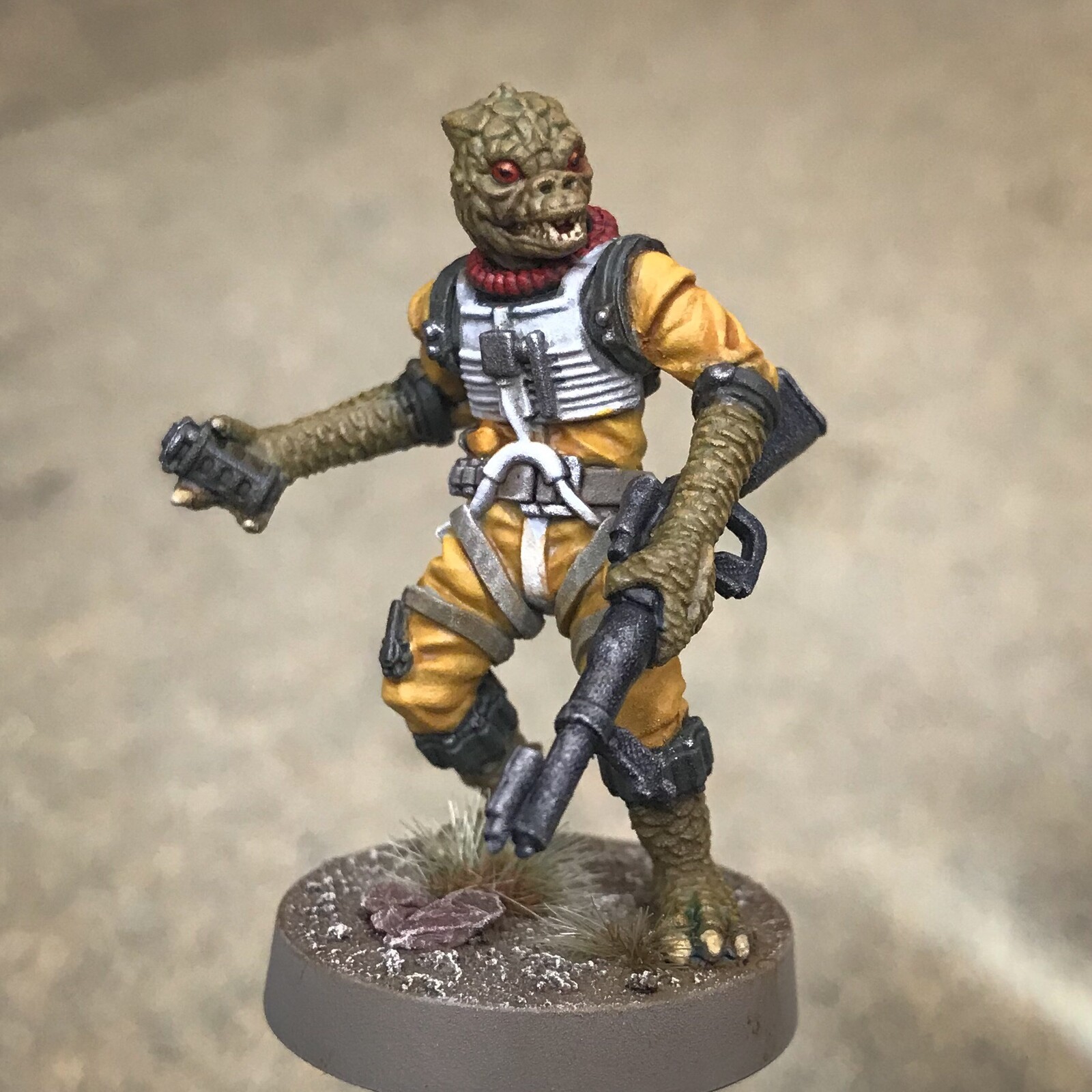 Bossk - Photo and paint credits to Graystoak at https://www.beastsofwar.com/project/1415048/