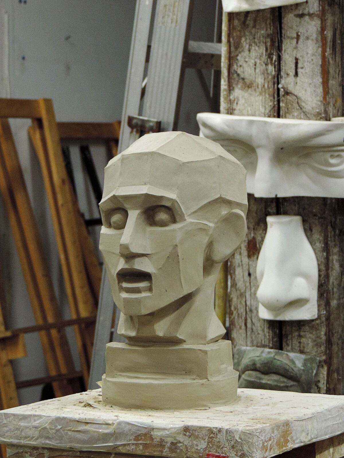 Gypsum Head Chopping by Gudon Plane Head 