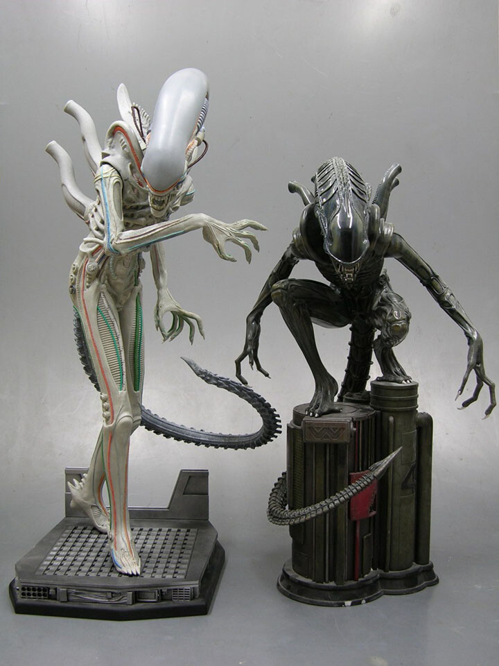 sideshow alien maquette