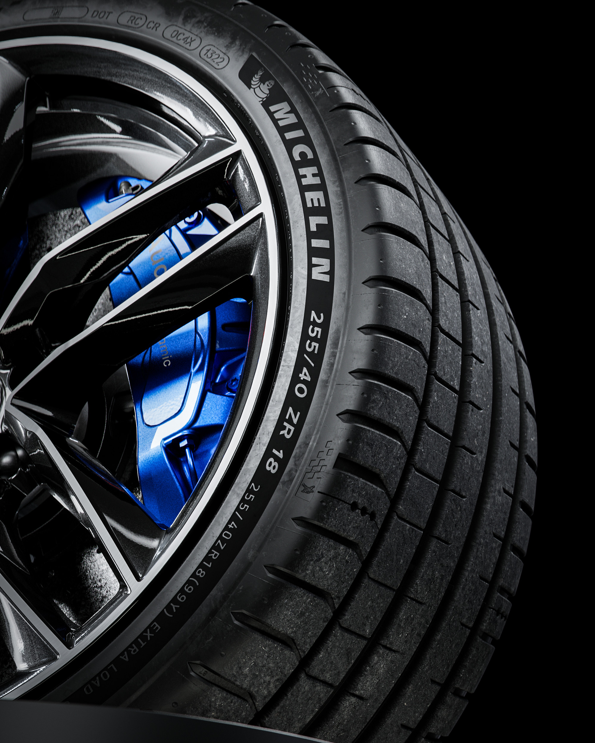 ArtStation - MICHELIN® Pilot Sport 5 • 255/40 ZR18 (99Y) XL