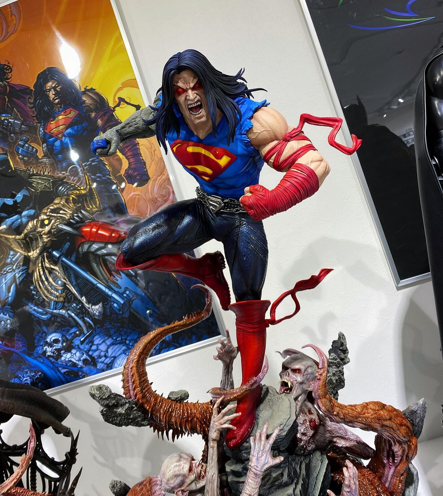 Death Metal Superman I responsible for fix the portrait, base composition. sculptor by Jesse Sandifer