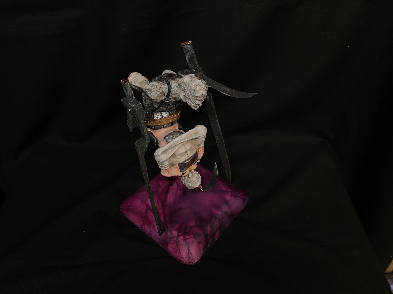 Portfolio &amp; Store: https://www.solidart.club
This piece is hand-painted and finished, 
with its own unique quality and detail 
that is the trademark of a handcrafted 
Art Of Toys custom product.