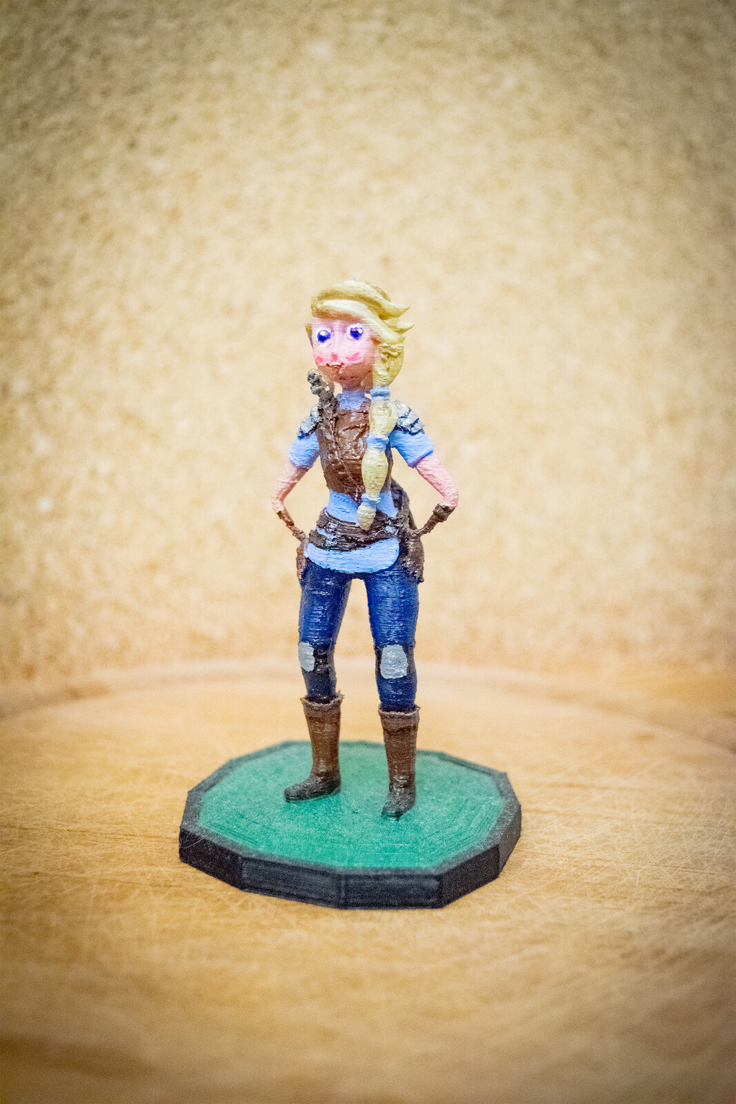 Gwen - 3D print and painting made by Madleen H. (artstation.com/madleenh)