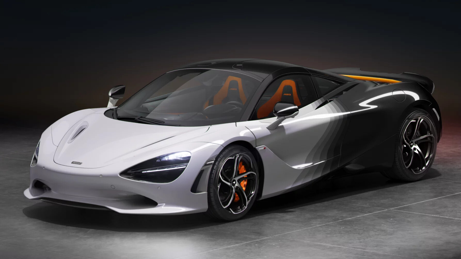 Макларен 750s