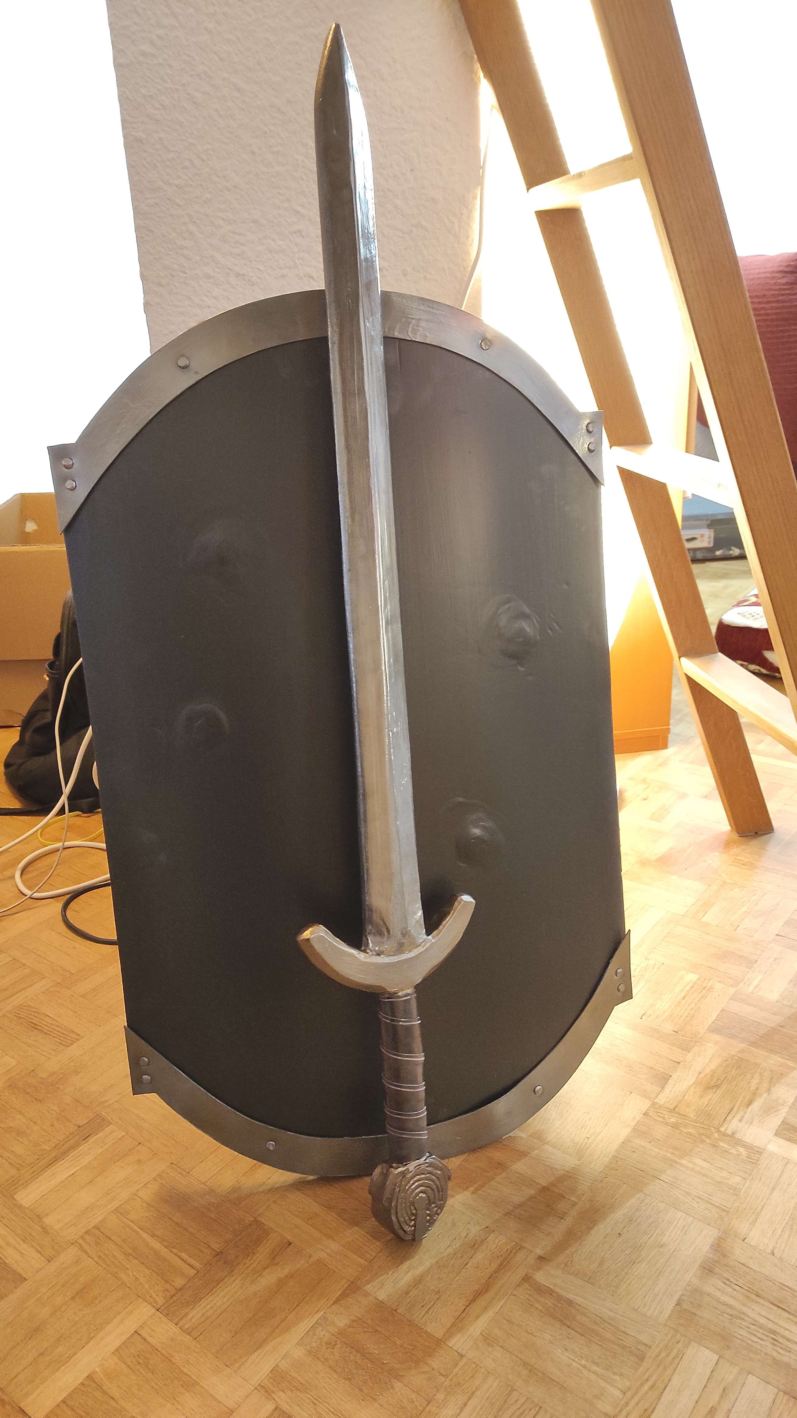 Shield once painted, ready for the next part !