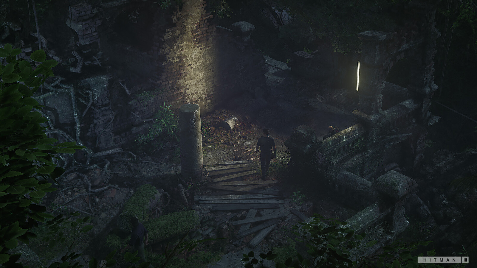 The militia roams the colonial ruins - the destruction creates many interesting paths