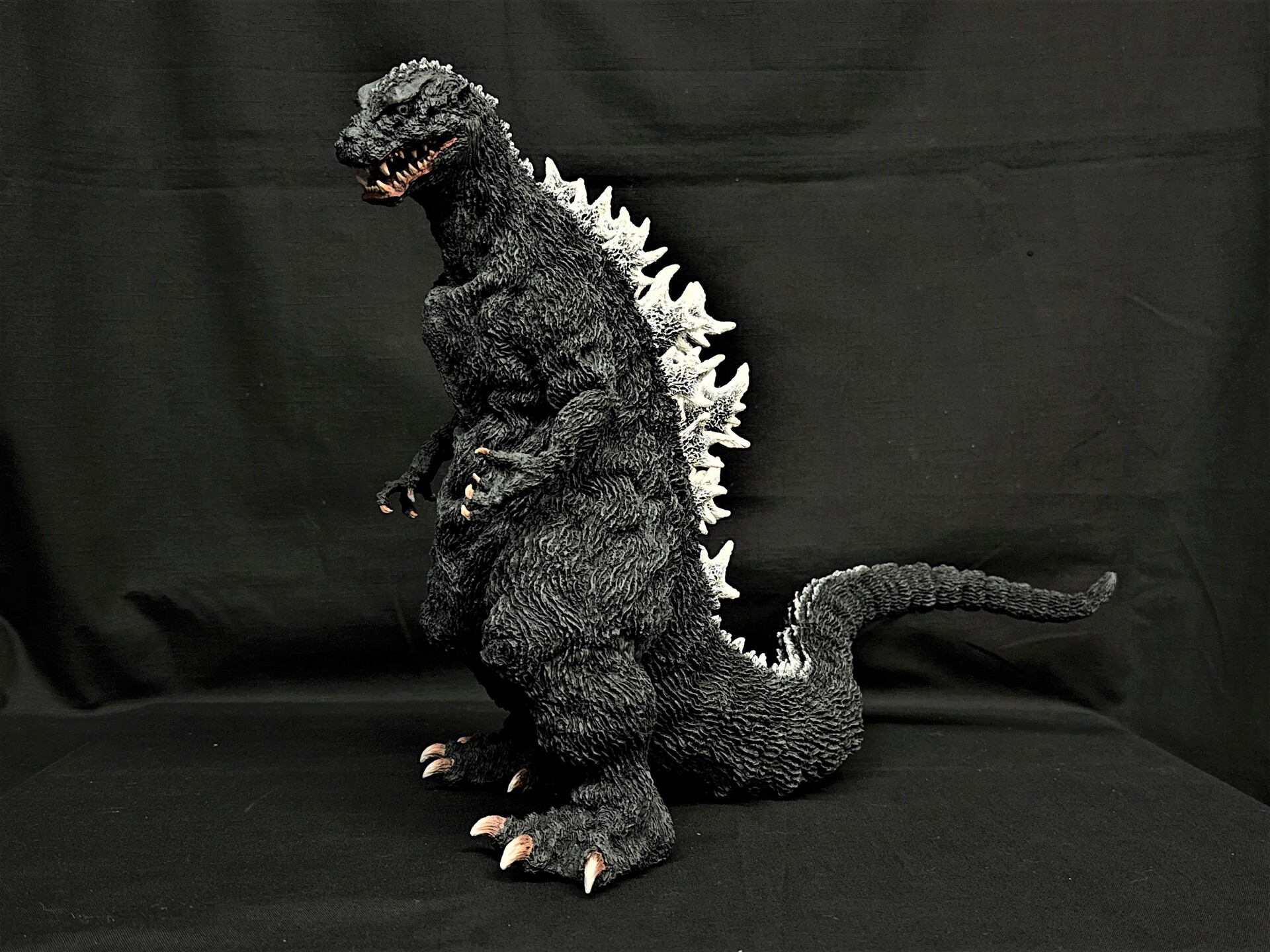 RYO@ねんど星人：ゴジラ（1954）飛行機握りバージョン ガレージキット