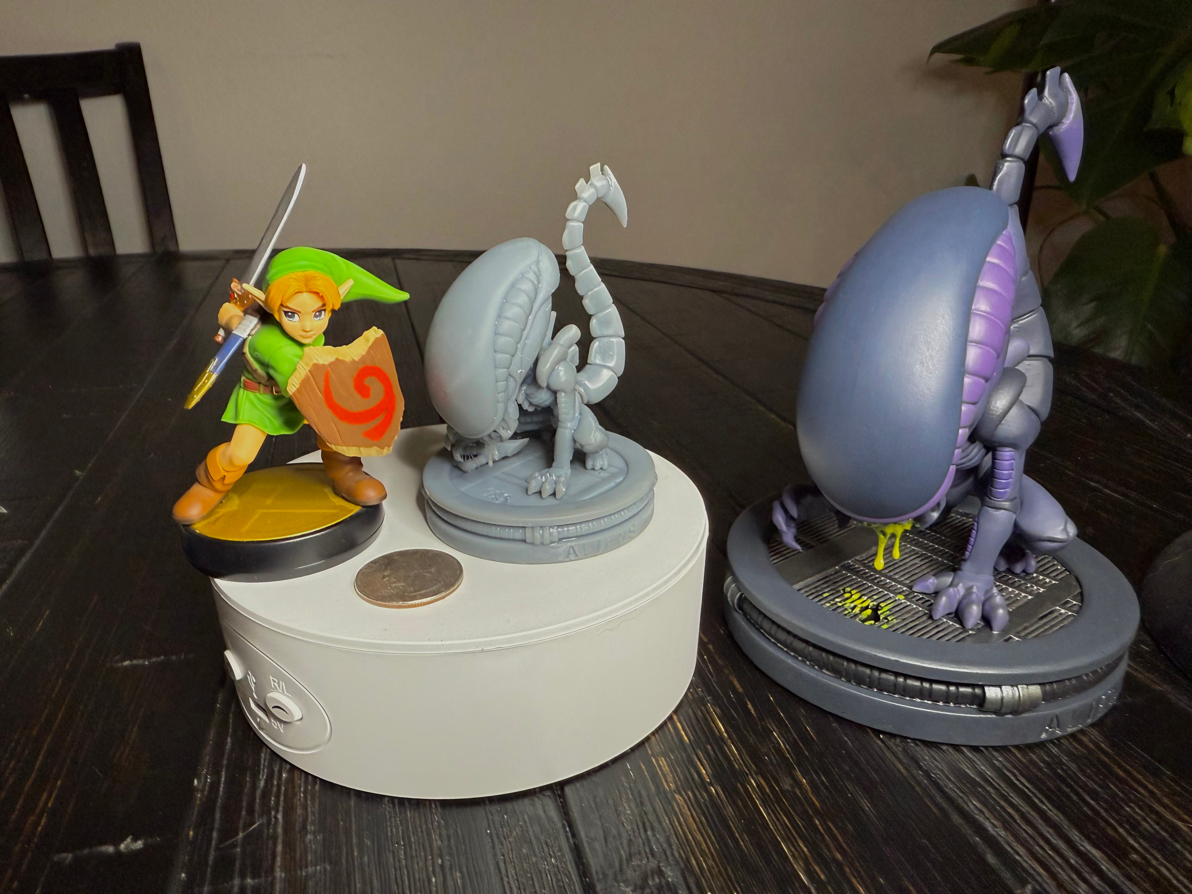 Scale with Real Amiibo Model (Link).