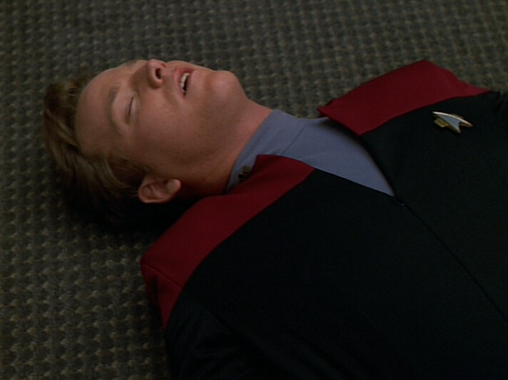 tate-meyer-star-trek-voyager-s02-e21-deadlock.jpg