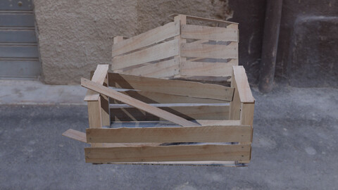 Photorealistic wooden box